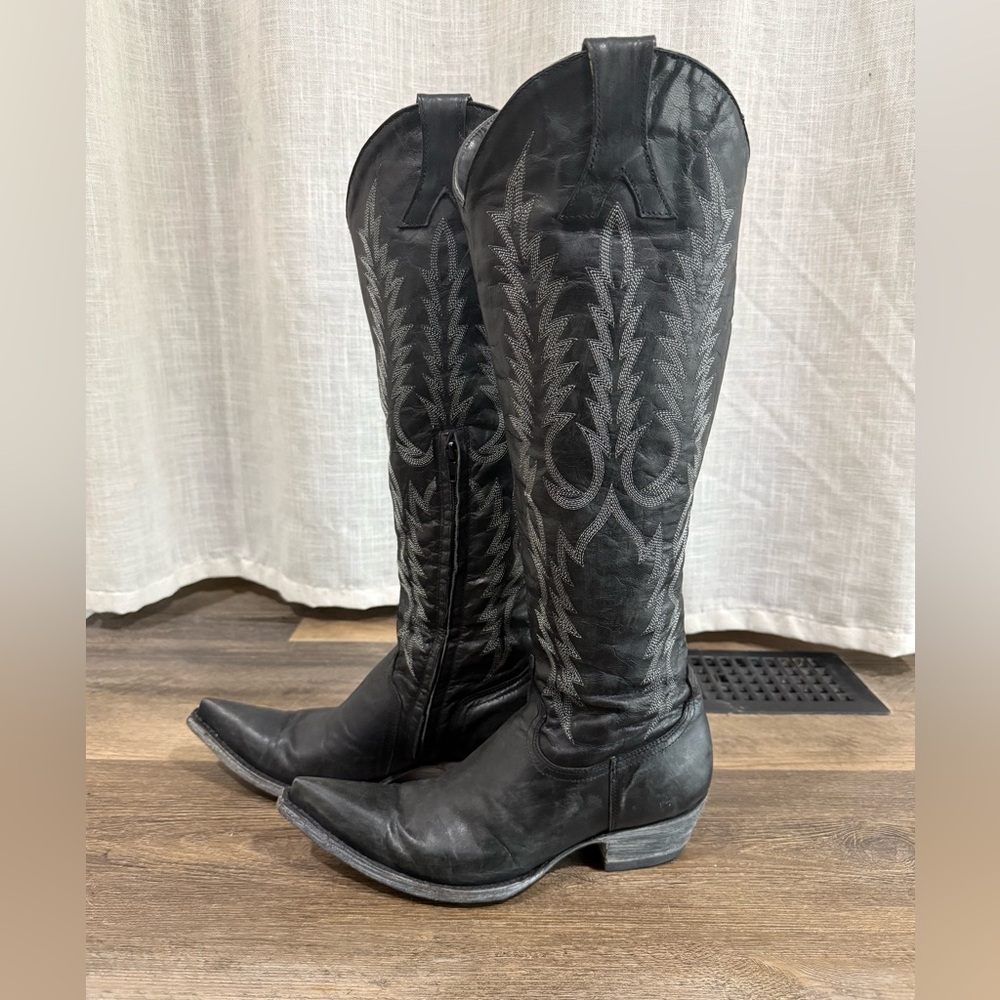 Old Gringo Black Heeled Cowboy Boots - Picture 4 of 5